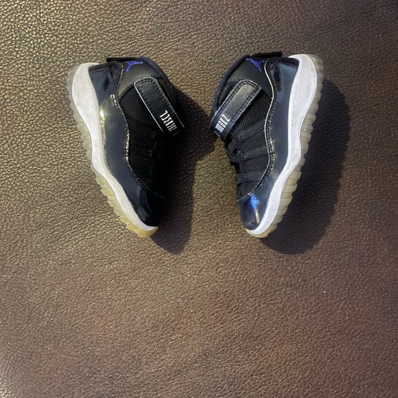 Air Jordan Spacejam 11s size 7c - Picture 2 of 6